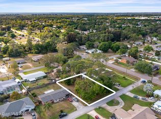 581 Ponderosa St, Melbourne, FL 32904