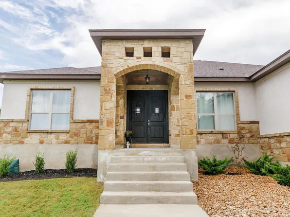 2127 Oakwood, New Braunfels, TX 78132
