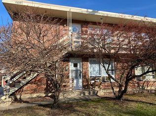 1102 Dean St APT 1, Saint Charles, IL 60174