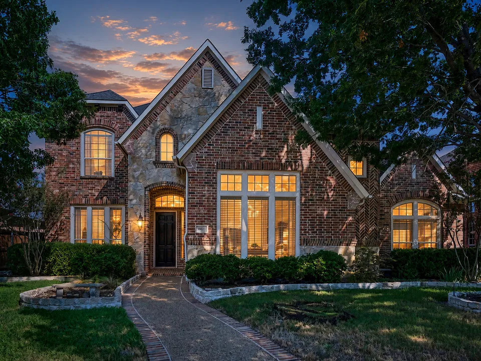 10222 Plainsman Ln
