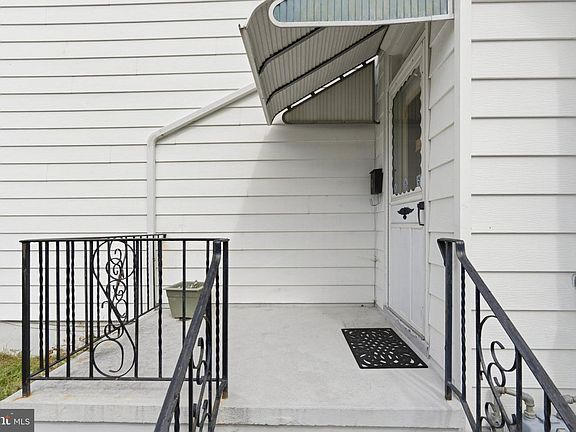 4th image of 231 S 4th St
