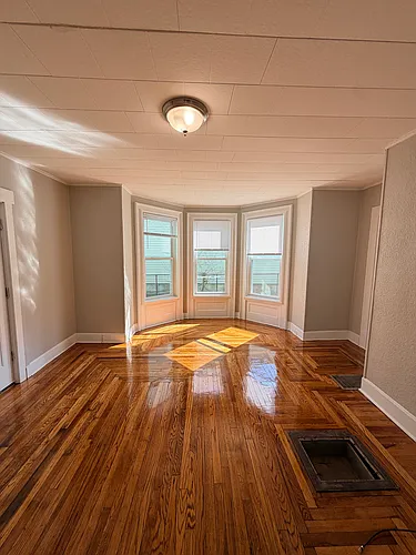 74 William St #1F Photo 1