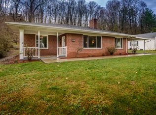 276 Meadow Dr, Bristol, VA 24201