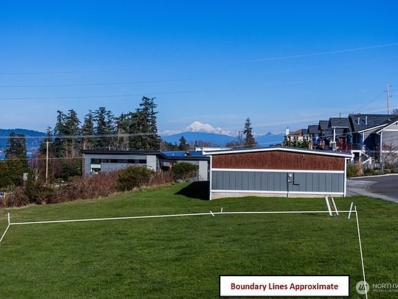 2nd image of 3910 Isle Way