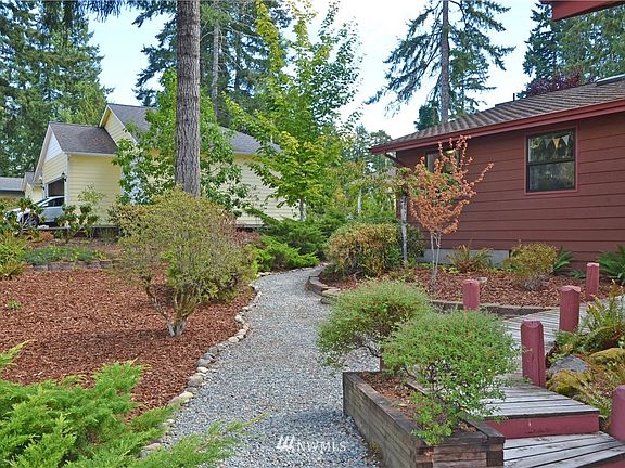 2nd image of 291 E Rainier Dr