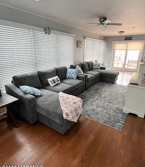 21 Blaine Ave #24 — Photo 8