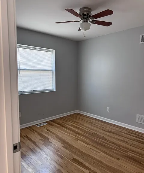 4429 Maplecrest Ave — Photo 18