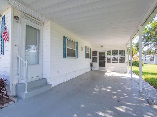 264 NE Cameo Way, Jensen Beach, FL 34957
