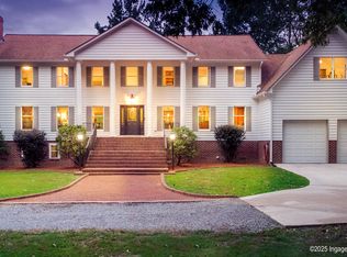 108 Farmington Rd, Grimesland, NC 27837