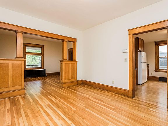5th image of 388 Hamline Ave S