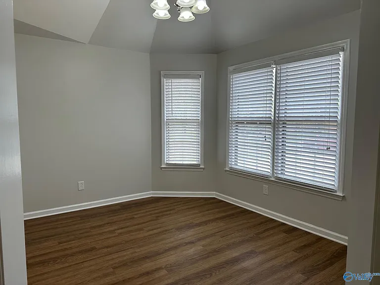 101 Springfield Ln — Photo 8