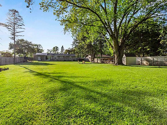 3rd image of 2663 Timber Ln
