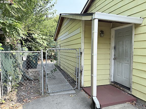 3rd image of 14015 SW Hazel St