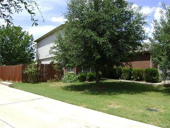 2nd image of 1508 Sunflower Ln