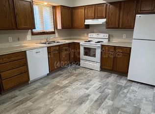 239 South St #2, Seward, NE 68434