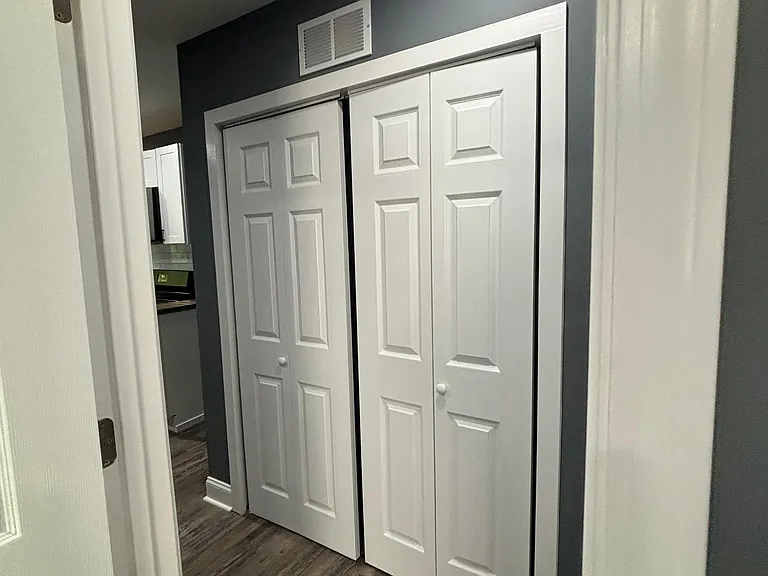 1104 W English Rd #A — Photo 14