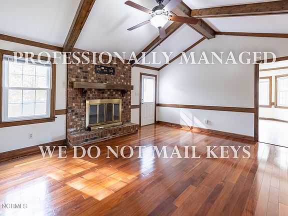 5th image of 100 Homestead Ct