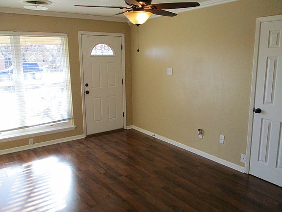 4th image of 502 Bond St #1