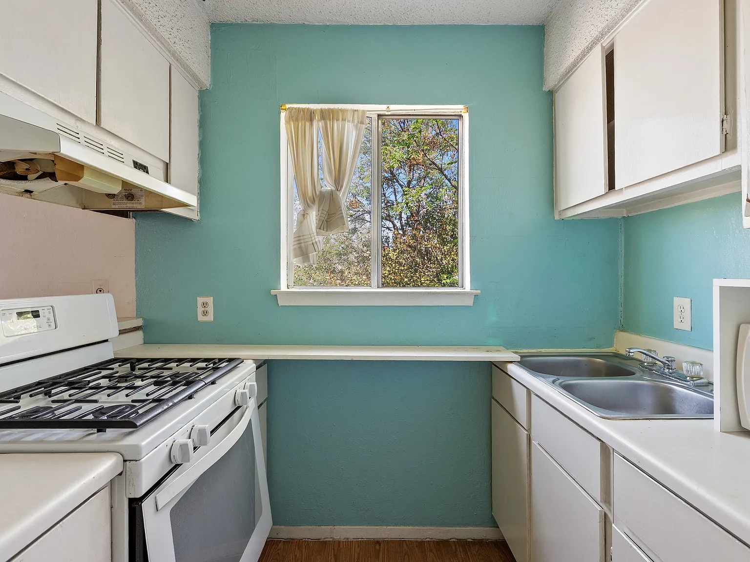 Studio, 450 sqft, $995 — Photo 2