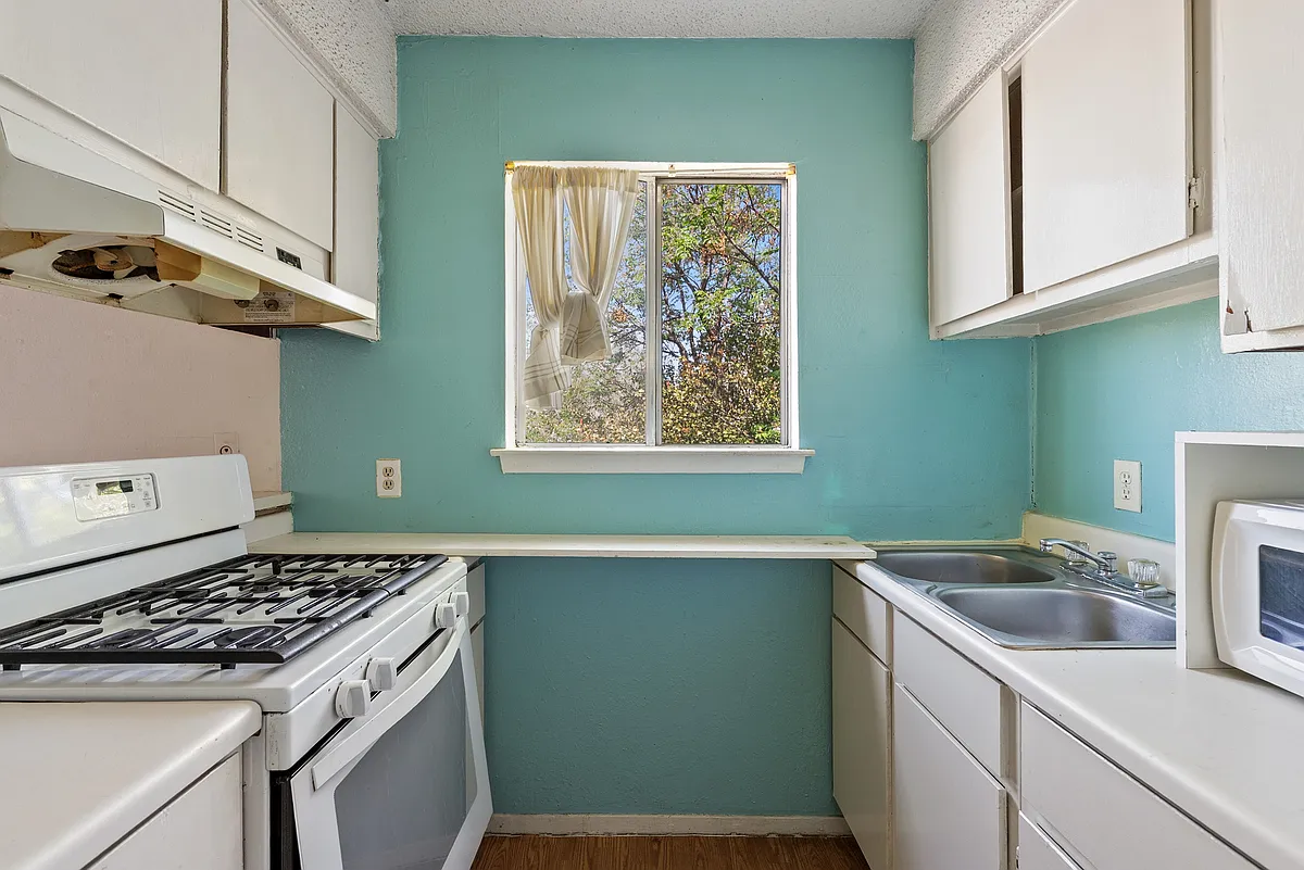 Building Photo - 515 Krebs Ln #202