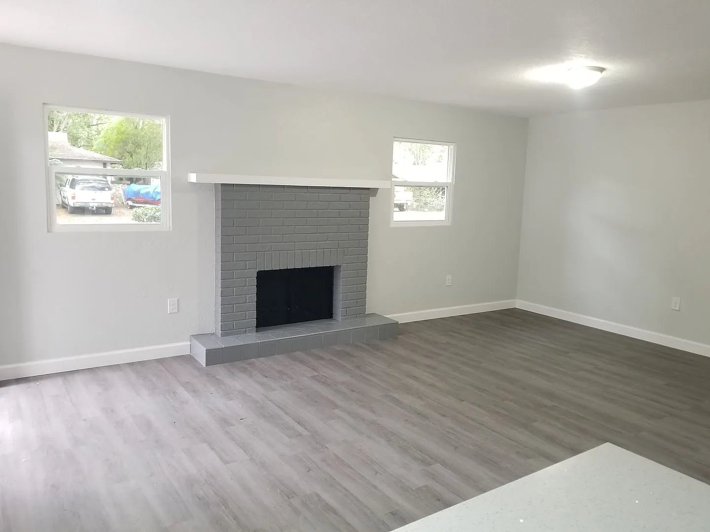 Three-Bedroom Home Near Lake Howard in Winter Haven — Photo 3