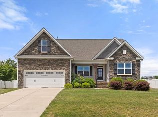 8003 Helison Ct, Stokesdale, NC 27357