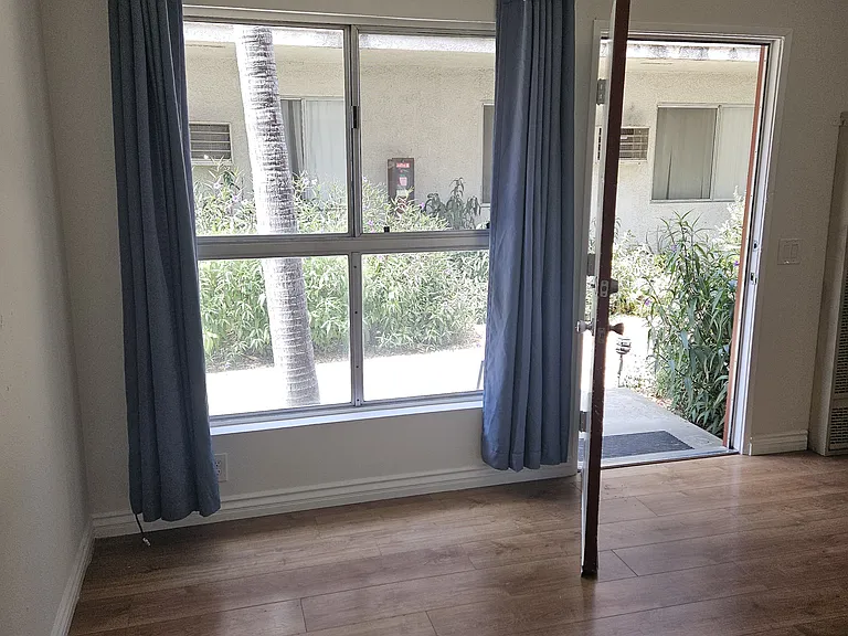 8809 Etiwanda Ave #16 — Photo 13