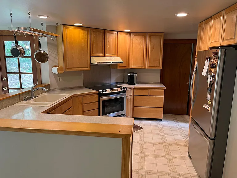 9472 Holly Farm Ln NE — Photo 6