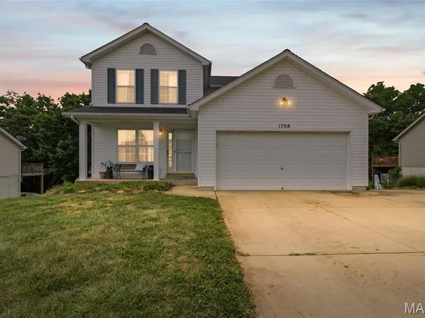 1708 Saint Charles Dr, Hillsboro, MO 63050