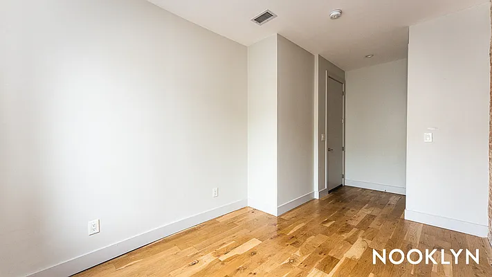 Rented by Nooklyn NYC LLC | media 24