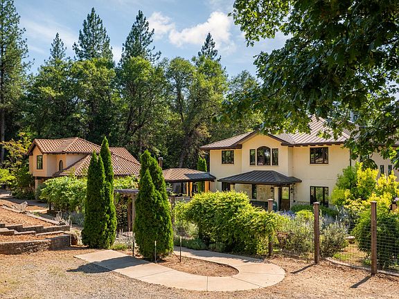2nd image of 21374 Maidu Ridge Rd