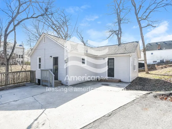 3402 Longview Dr, Saint Louis, MO 63129