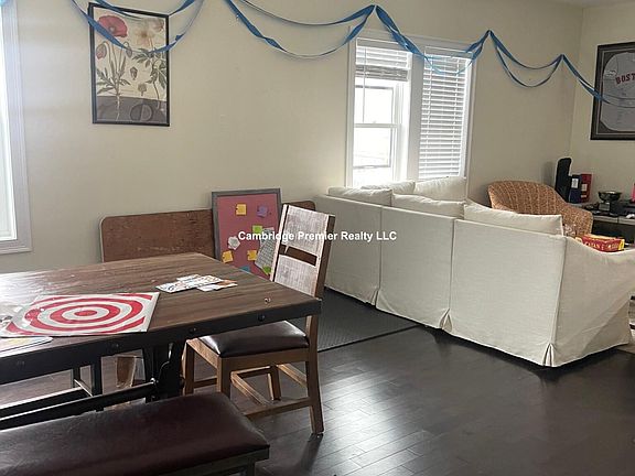 4th image of 77 Winchester St S