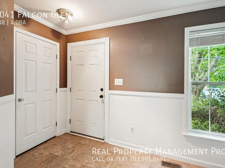9041 Falcon Glen Ct — Photo 2