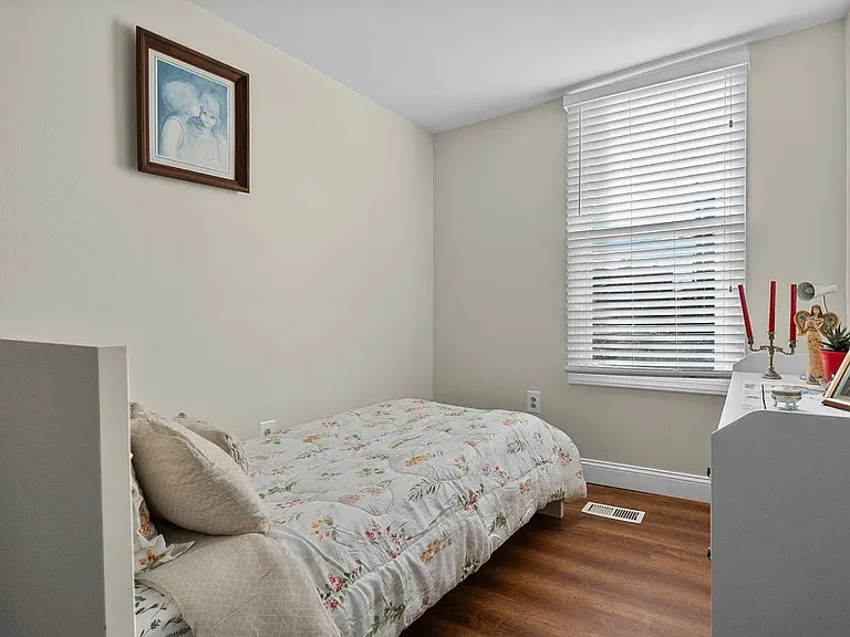 2153 Haworth St #2A — Photo 4