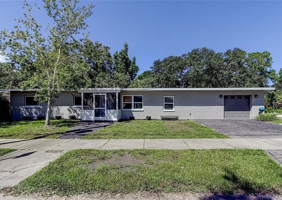 1st image of 375 10TH AVENUE N