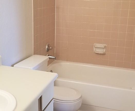5th image of 11582 Westwood Blvd APT 1412