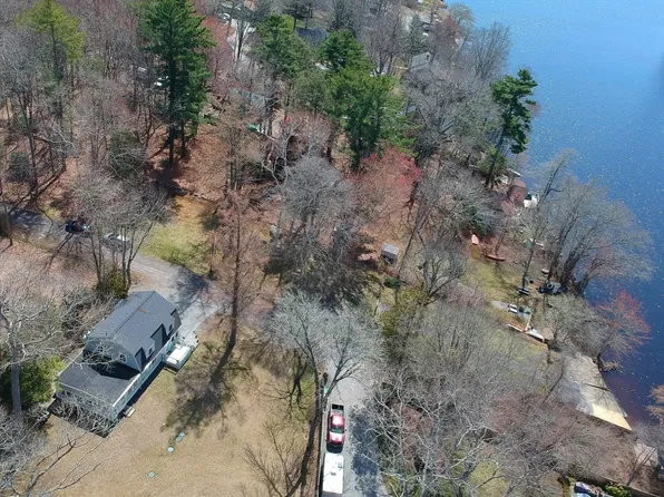 16 Norfolk St, Lakeville, MA 02347
