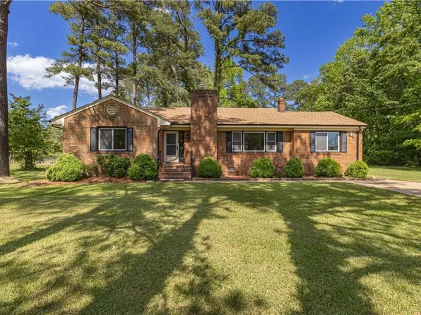 724 Bells Mill Rd, Chesapeake, VA 23322