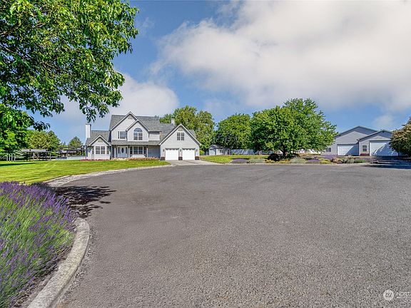 2nd image of 1436 Aubree Lane