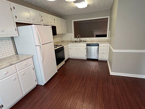 4th image of 1887 Norcross Chase Cir