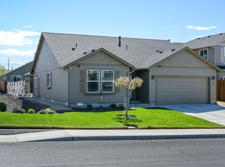 3312 NW Dogwood Ave, Redmond, OR 97756