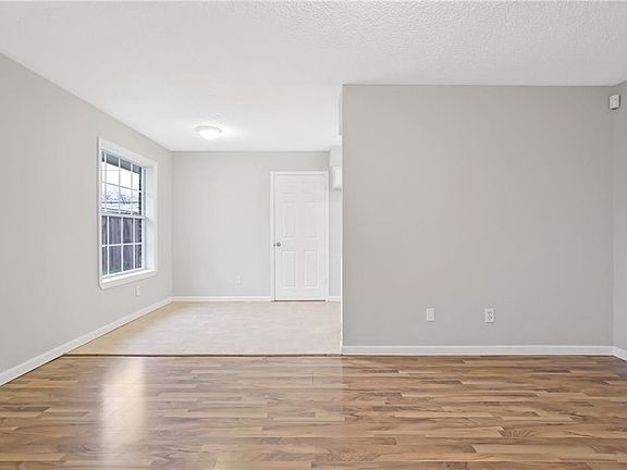 3rd image of 2610 Brady Ln