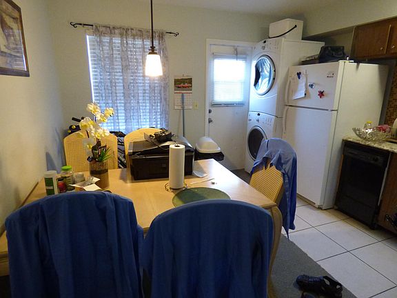 3rd image of 1933 Doffer Ln