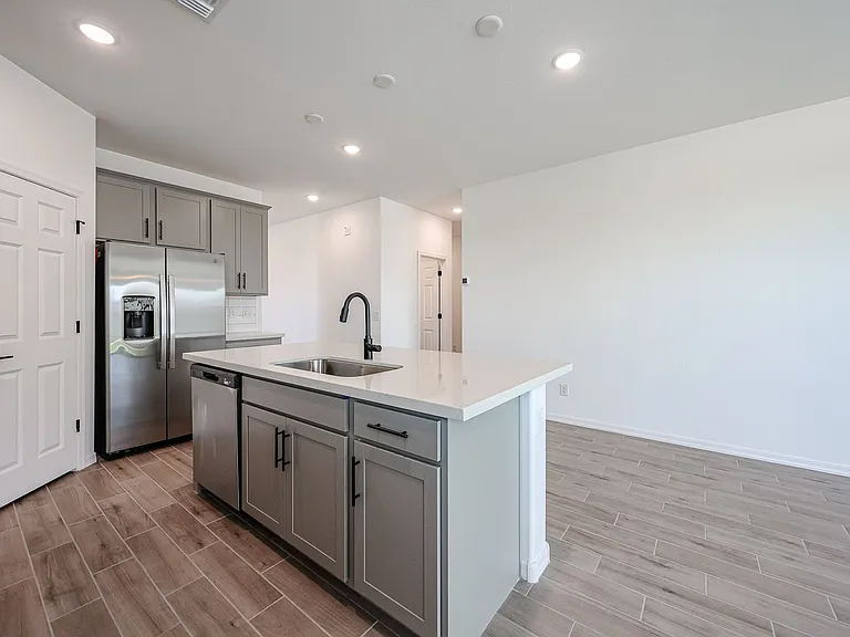 5633 W McNeil St — Photo 17