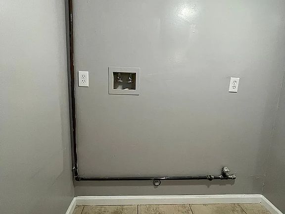 5th image of 261 Halladay St #5C