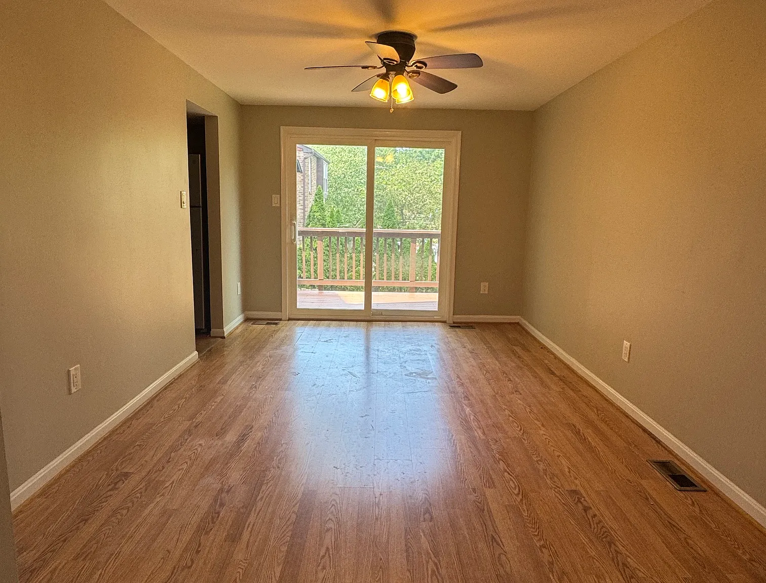 3 bed, 2.5 bath, 1601 sqft, $3,000 — Photo 4