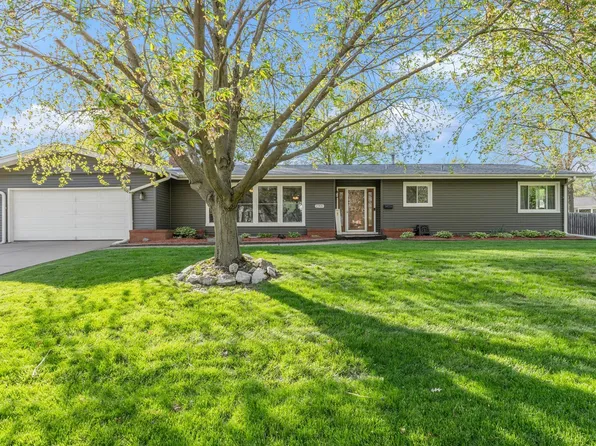 2900 27th St, Rock Island, IL 61201