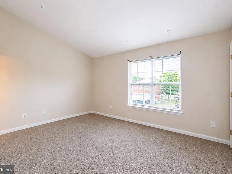 638 Villager Cir — Photo 16