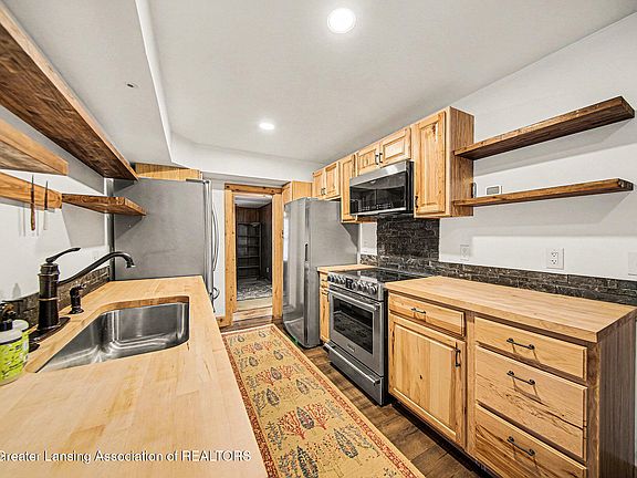4th image of 2515 E Dexter Trl